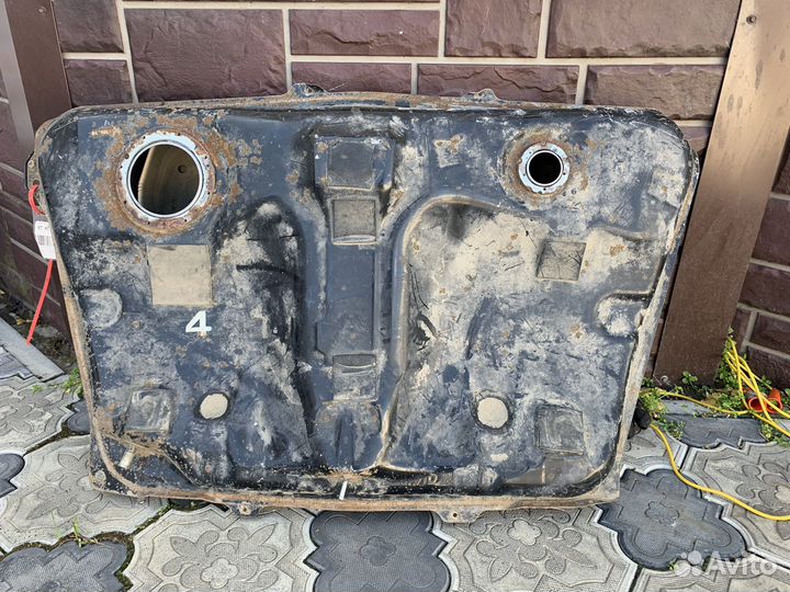 Продам бензобак