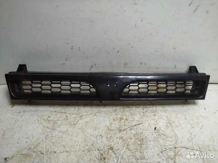 Решетка радиатора Nissan Pulsar N14 1990 - 1994