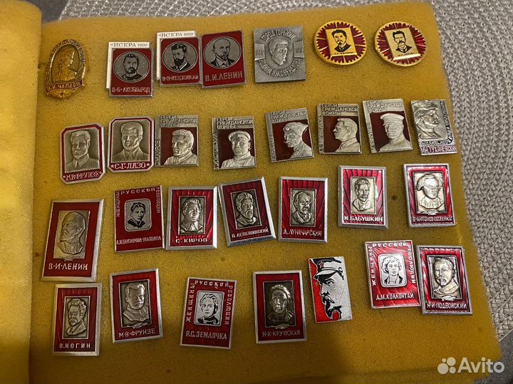 Альбом коллекционных значков СССР альбом 3