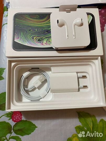 Телефон iPhone 10xs