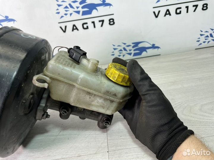 Усилитель тормозов вакуумный Skoda Fabia BZG 1.2