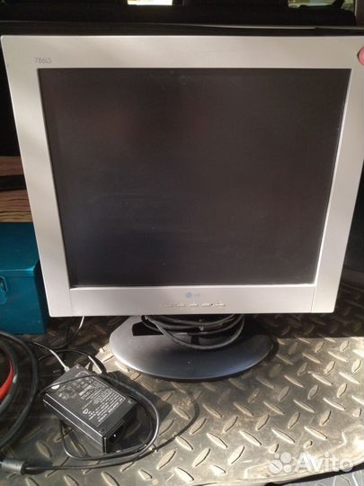 Монитор для компьютера 17 LG
