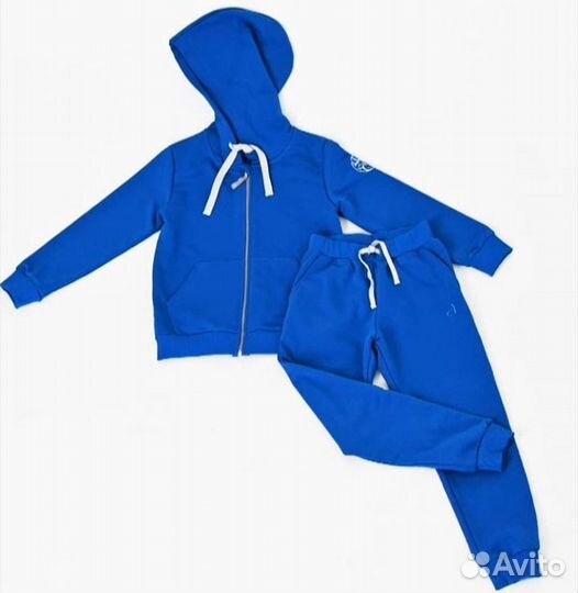 Костюм спортивный