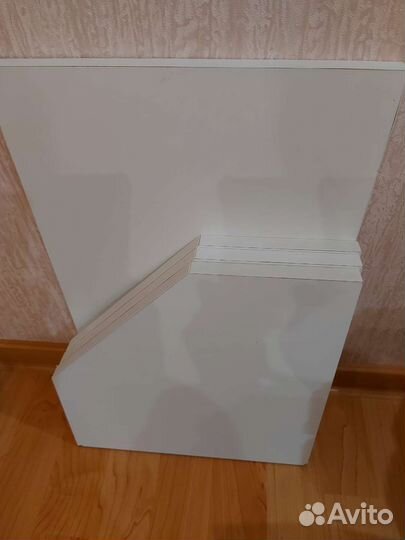 Полка навесная белая