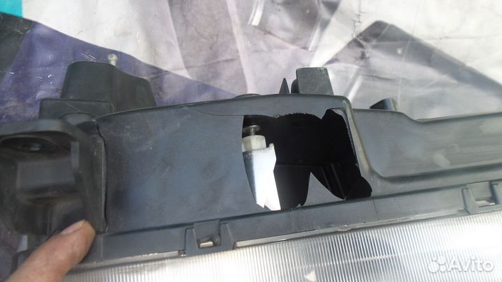 Фара левая галоген Dodge Challenger LC