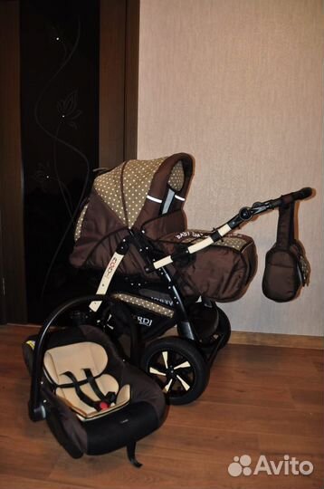 Коляска Verdi Agat 3 в 1 с поворотными колёсами