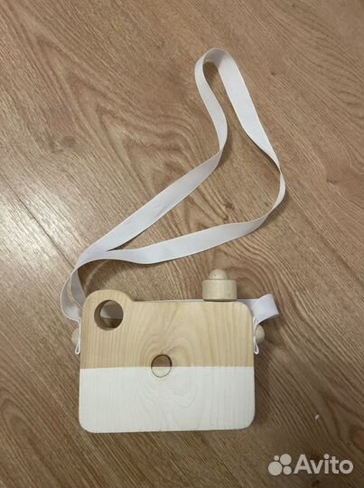 Пирамидка, грызунок, деревянный фотоаппарат