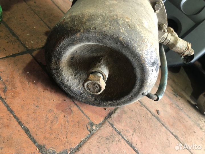 Энергоаккумулятор на Маз 5432