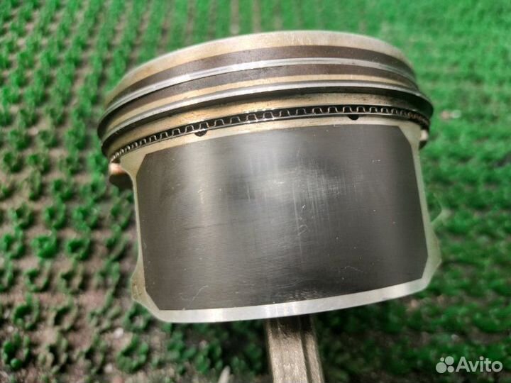 Поршень с шатуном Nissan Juke F15 HR16DE 2013