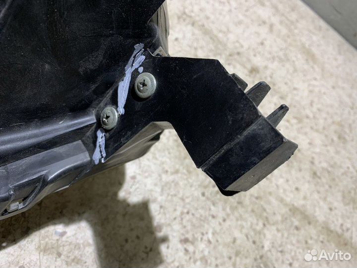 Фара Nissan X-Trail