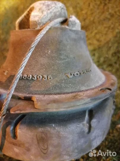 Опора двигателя (подушка двс) передняя 8683936 Vol