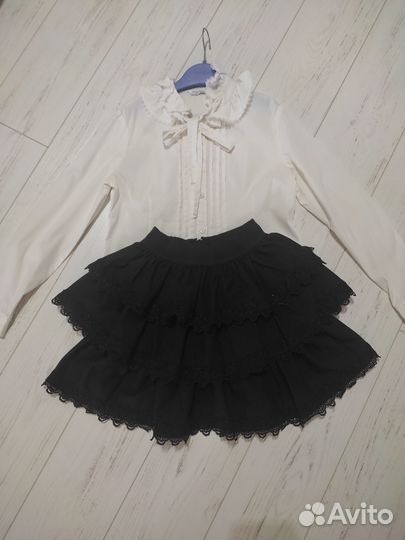 Школьная юбка и школьная блузка