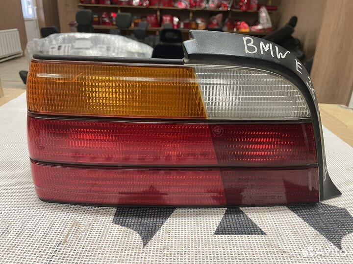 Фонарь задний левый BMW E36 1387653