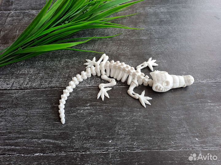 Скелет крокодила подвижный