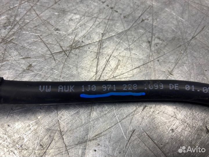 Клемма аккумулятора плюс Volkswagen Bora 1997-2005