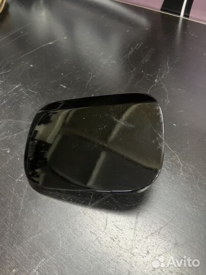 Лючок бензобака на Мерседес w211 e350 цвет 040U