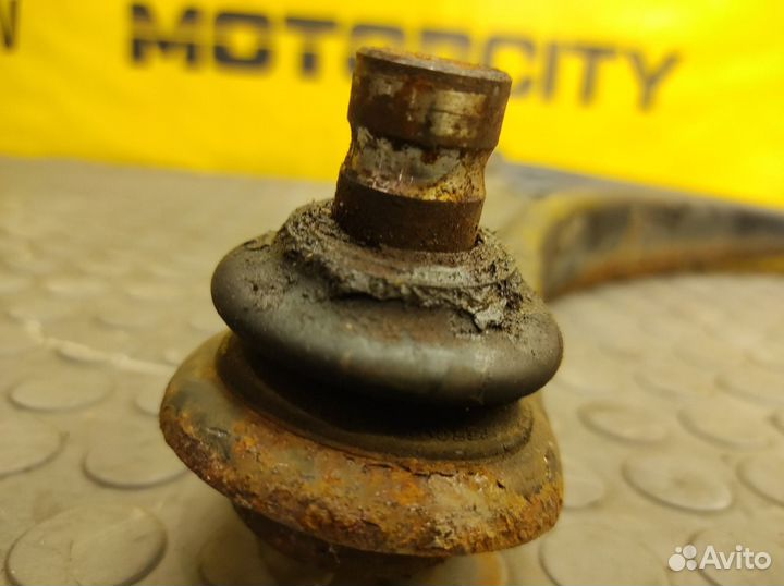 Рычаг передний левый Mitsubishi Outlander GF8W