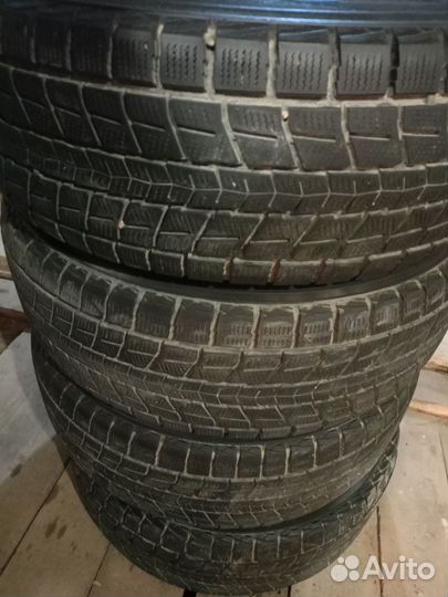 Dunlop Winter Maxx SJ8 265/70 R16