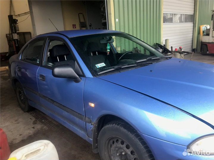 Разбор на запчасти Mitsubishi Carisma