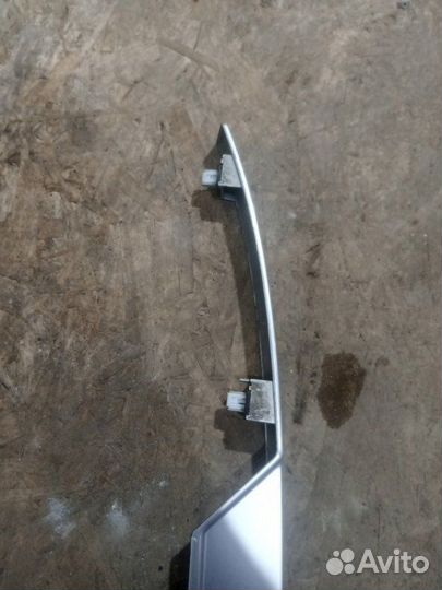 Накладка двери багажника задняя Land Rover Range 5