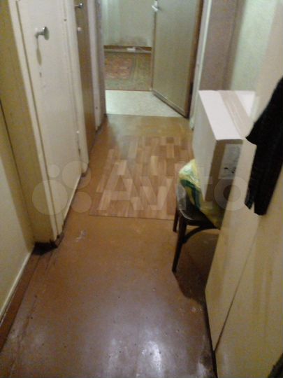 Доля в 2-к. квартире, 43 м², 2/2 эт.