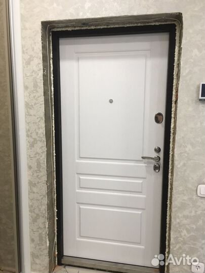 Установка входных дверей