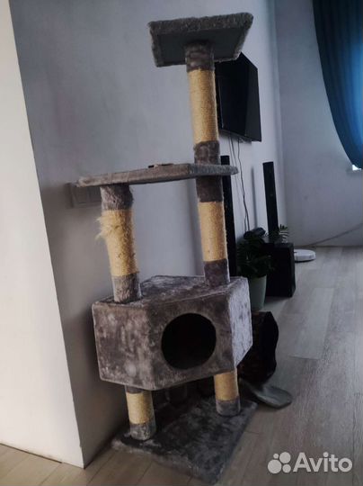 Домик для кошки с когтеточкой бу