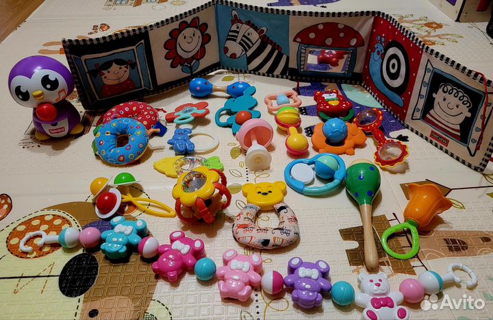 Игрушки для малыша пакетом