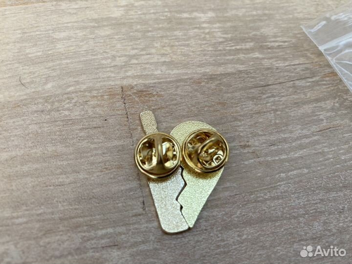 Парный значок