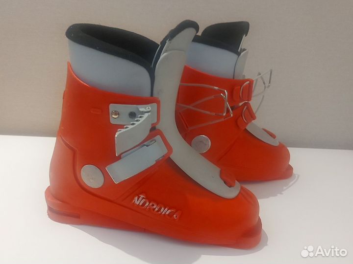 Горнолыжные ботинки детские nordica