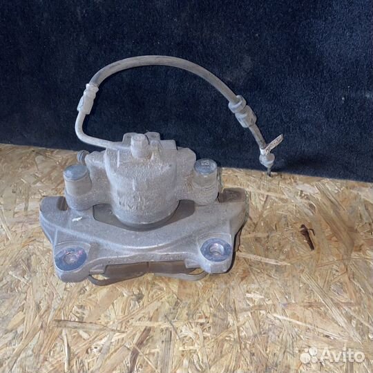 Jaguar I-Pace X590 Суппорт передний в сборе левый