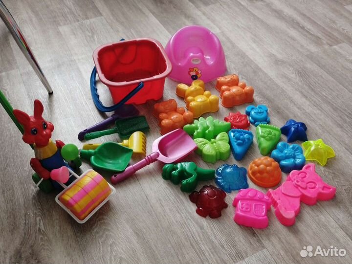 Игрушки набором для песка