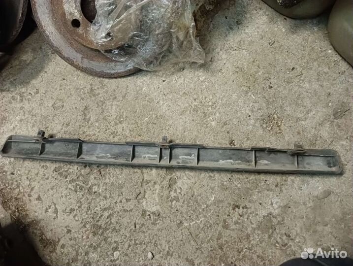 Планка подсветки номера Transporter T4