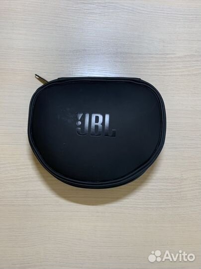 Беспроводные наушники JBL Synchros S400BT
