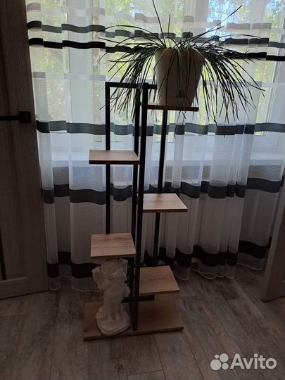 Подставка для цветов напольная