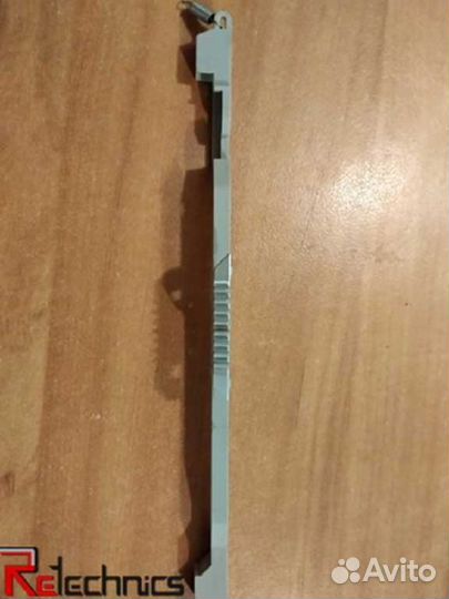 Фиксатор крышки ноутбука Asus Aspire 5520