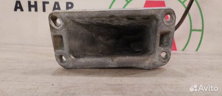 Кронштейн двигателя передний правый Bmw X5 E53 SVA