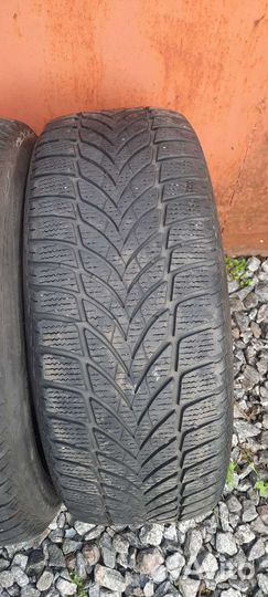 Goodyear UltraGrip Ice 2 205/55 R16