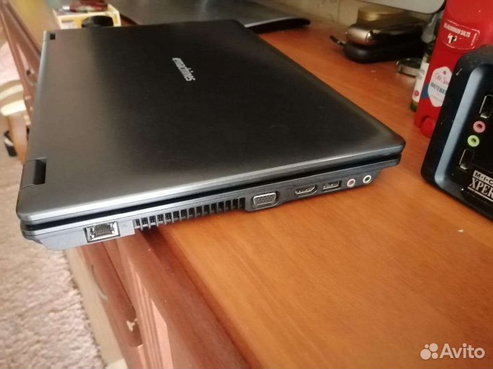 Ноутбук emachines E728