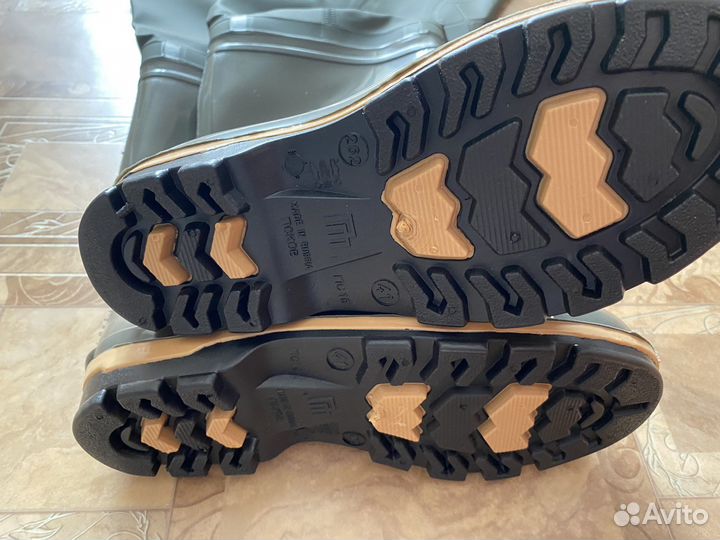 Болотные сапоги