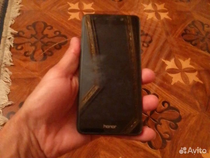 Телефон honor 5