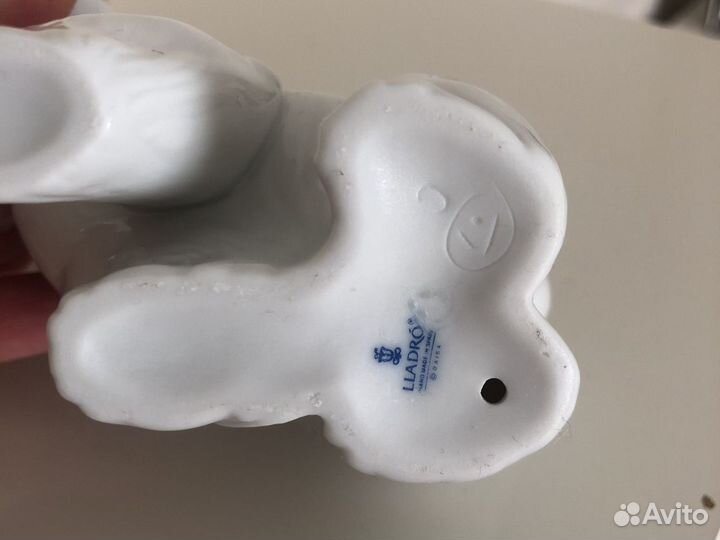 Фарфоровые статуэтки Lladro медведь белый