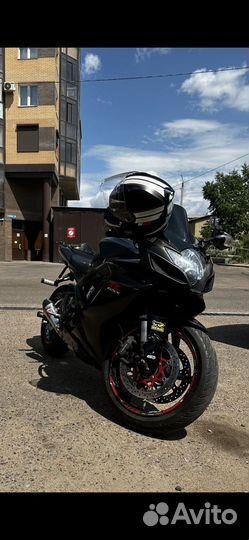Suzuki GSX-R 750