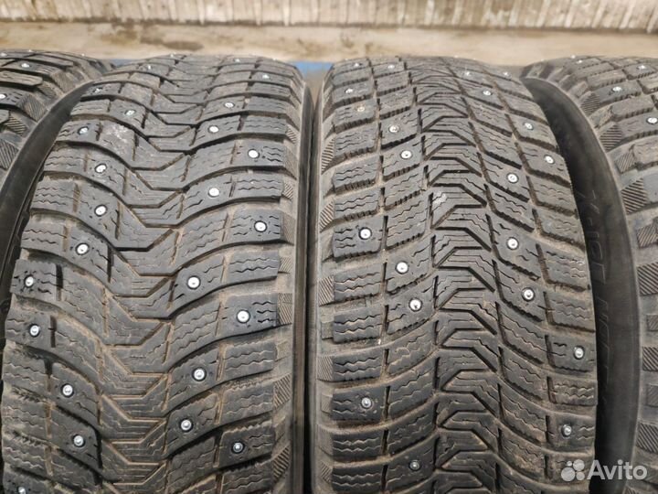 Michelin X-Ice North 3 215/55 R16