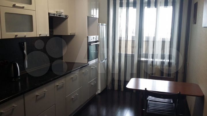 2-к. квартира, 52 м², 14/14 эт.