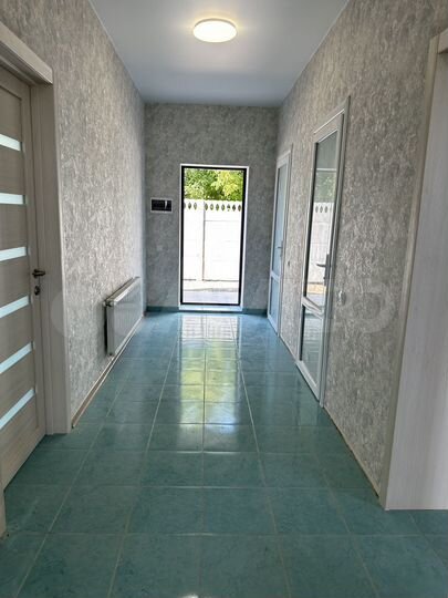 Дом 199 м² на участке 9,5 сот.