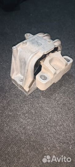 Подушка двигателя VW Golf Plus 1.4 2008 г