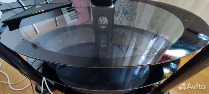 Стол под телевизор