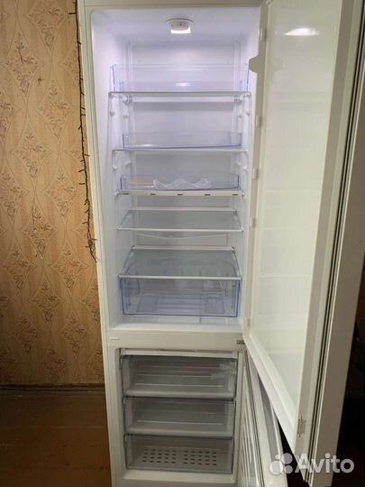 Холодильник beko