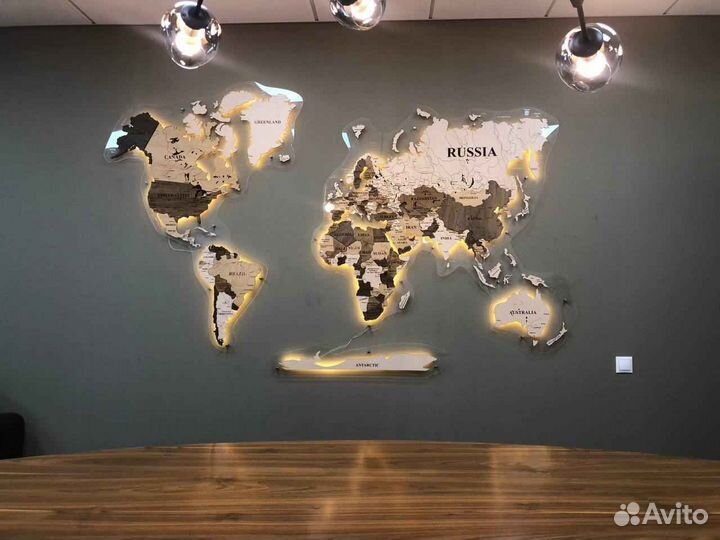 Деревянные карты мира